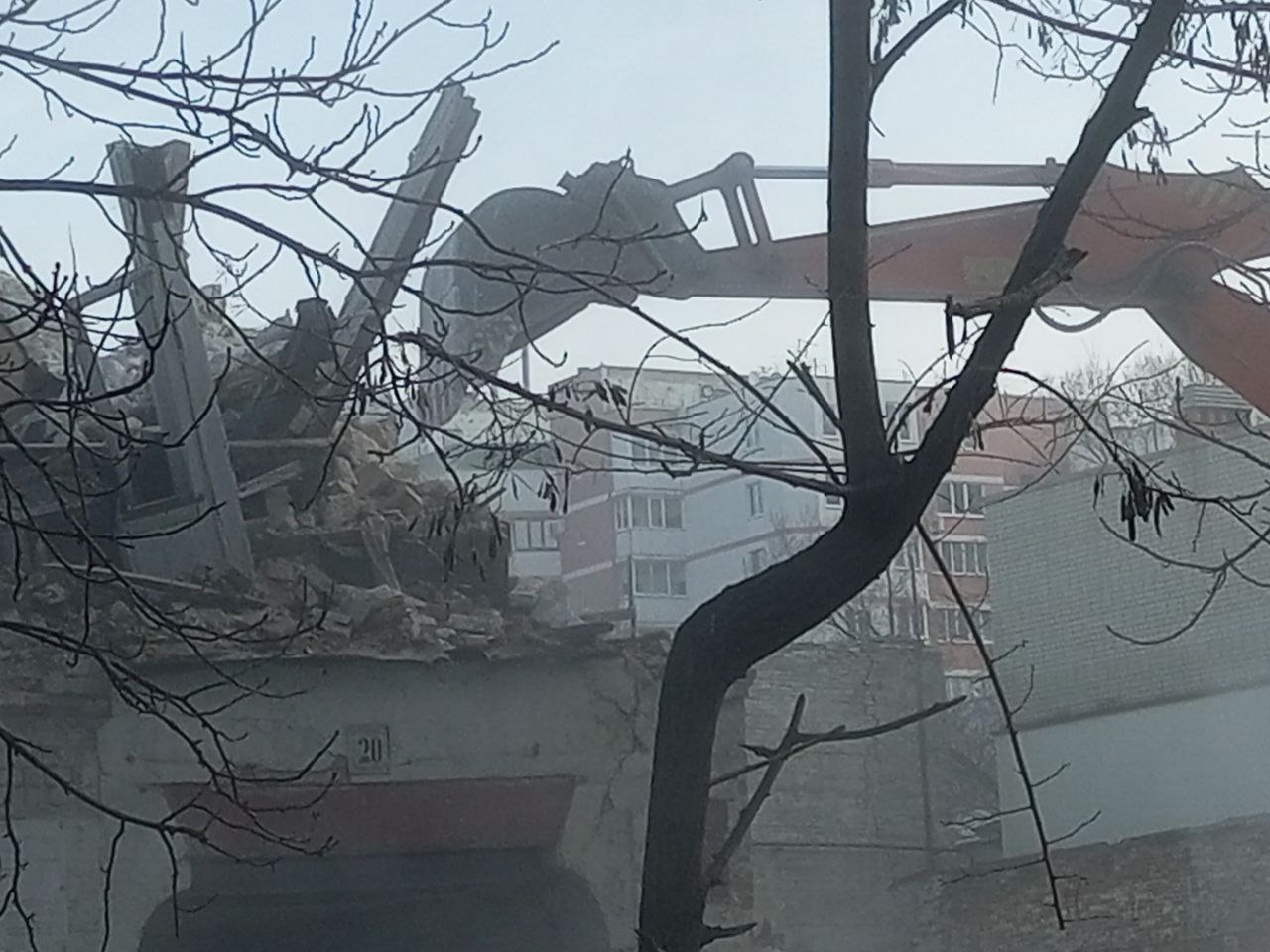 В Саратове сносят бывший памятник архитектуры на улице Пушкина